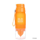 Garrafa Esportiva com Infusor de Frutas 650ml — Plástica, Portátil e Reutilizável