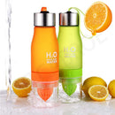 Garrafa Esportiva com Infusor de Frutas 650ml — Plástica, Portátil e Reutilizável